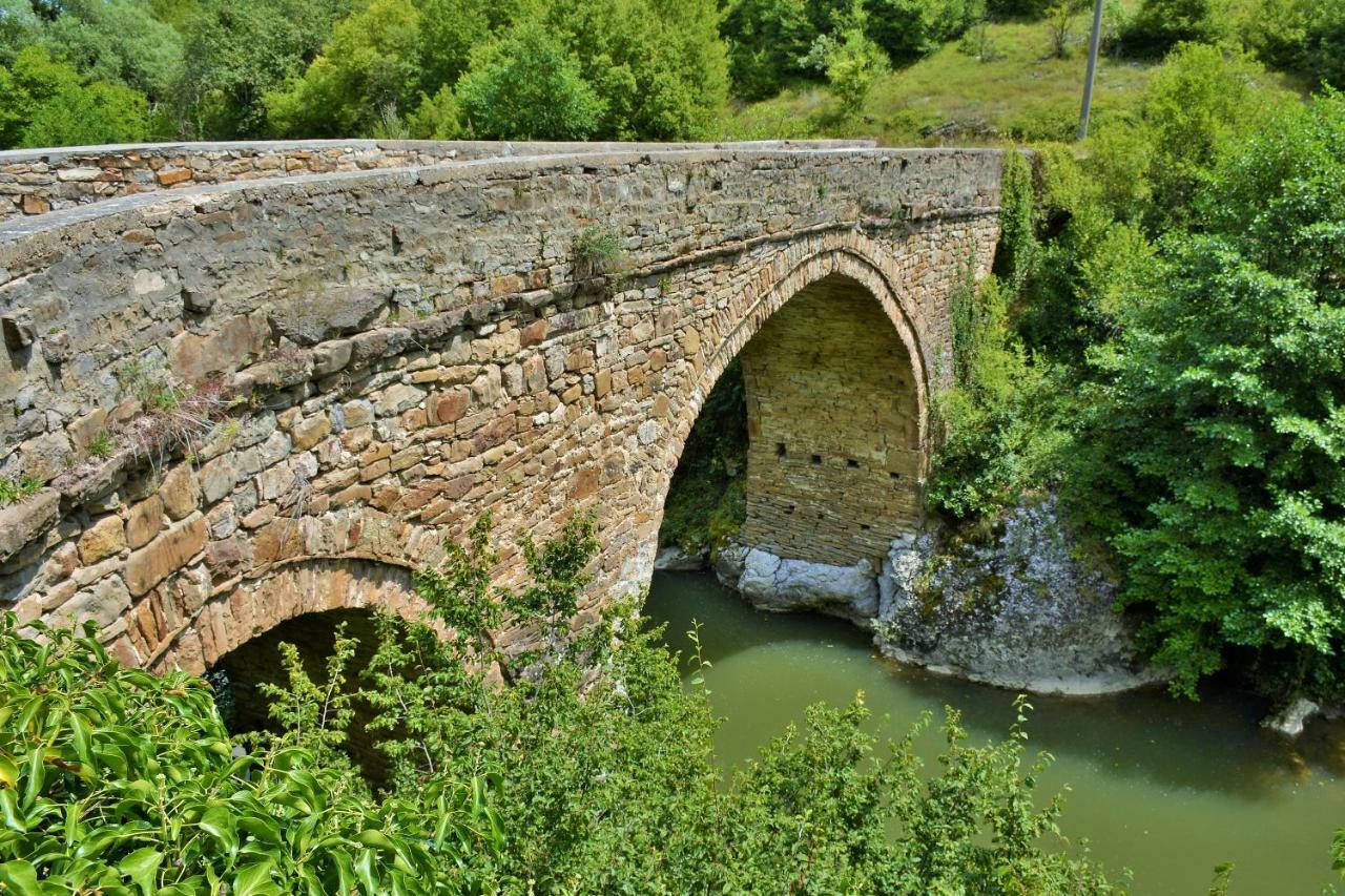 Vetrintsi Къща Край Реката/ House By The River מראה חיצוני תמונה